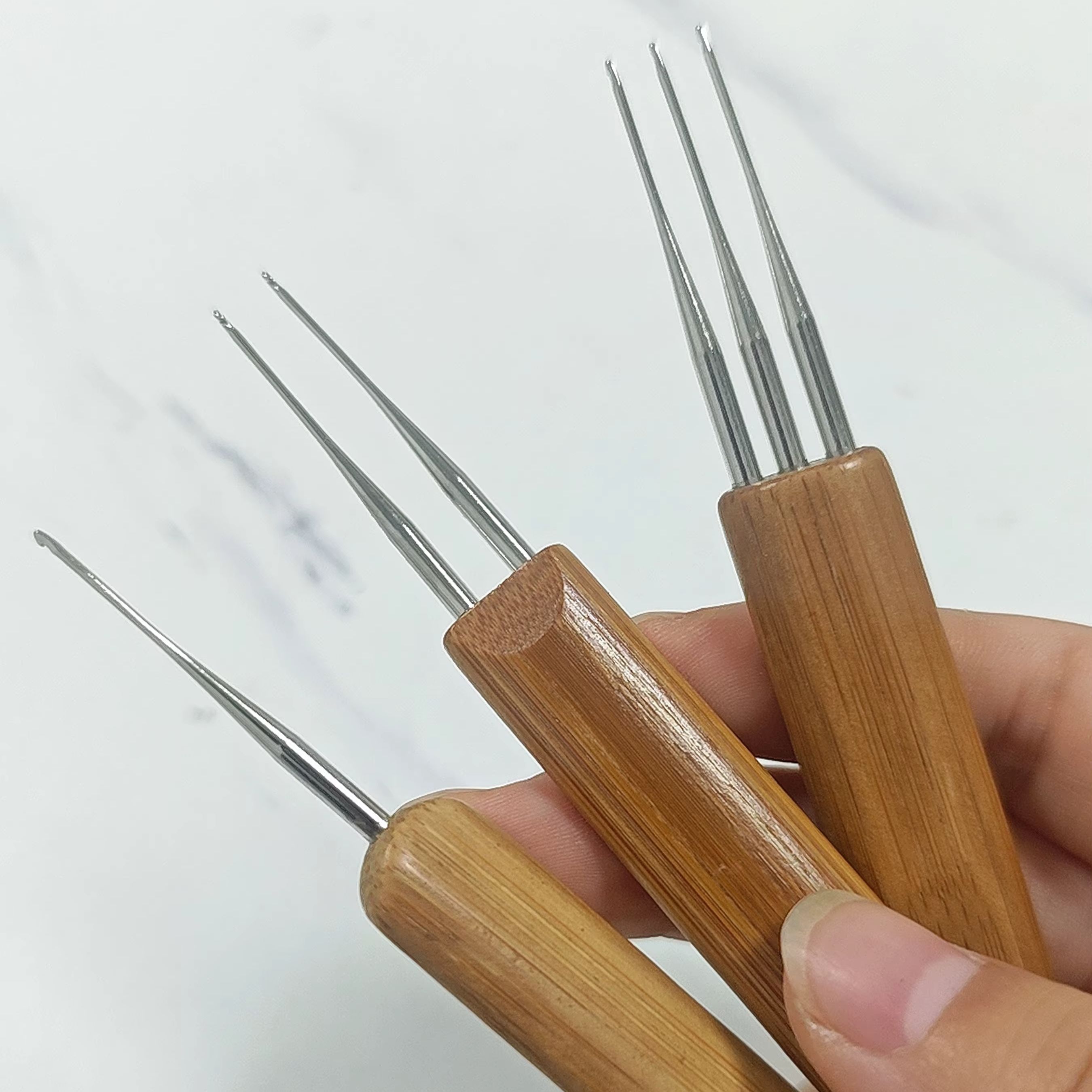 Wooden Crochet Hooks Ergonomic Handle - 인체공학적 디자인의 대나무 손잡이 크로셰 바늘,
