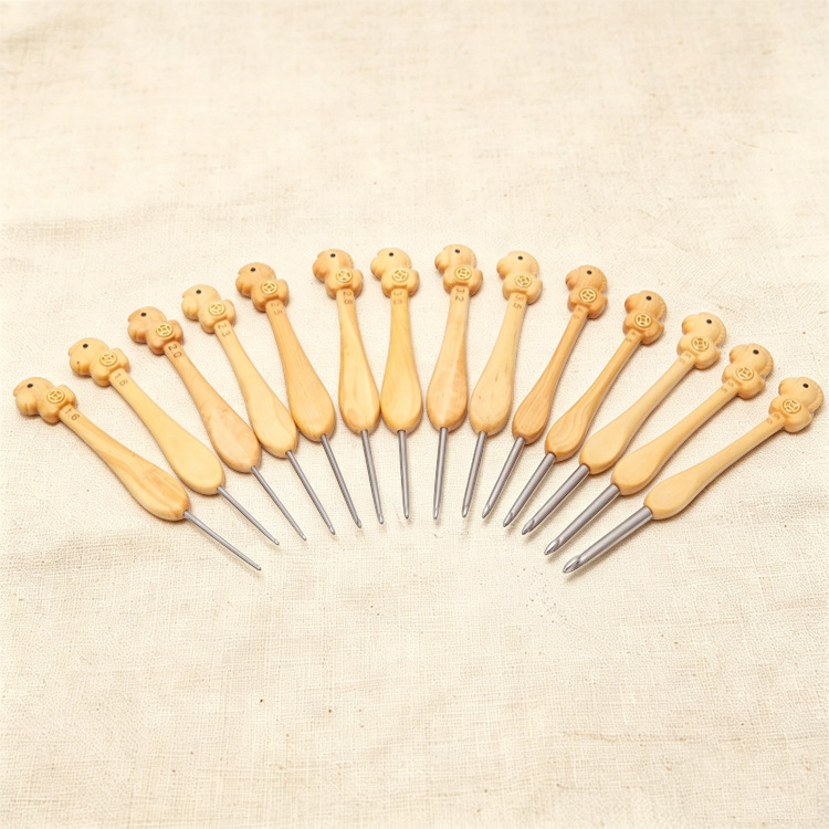 럭키 호스 나무 크로셰 바늘, 말의 해 한정판 부드럽게 - Wooden Crochet Hooks Ergonomic Handle 리뷰 및 가격